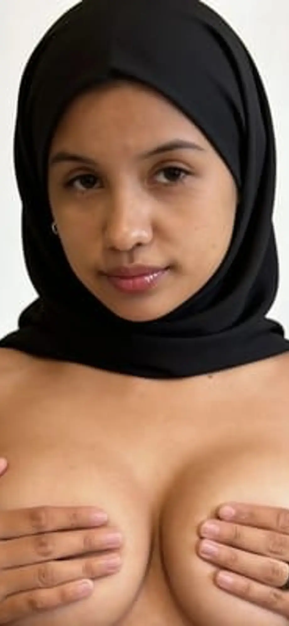 Secrets Under The Hijab 💋