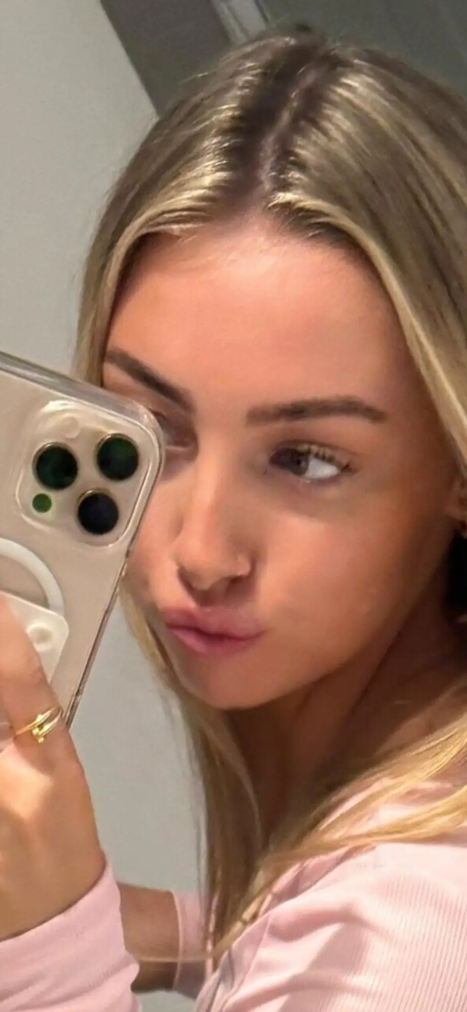 fae 🧚🏻‍♀️