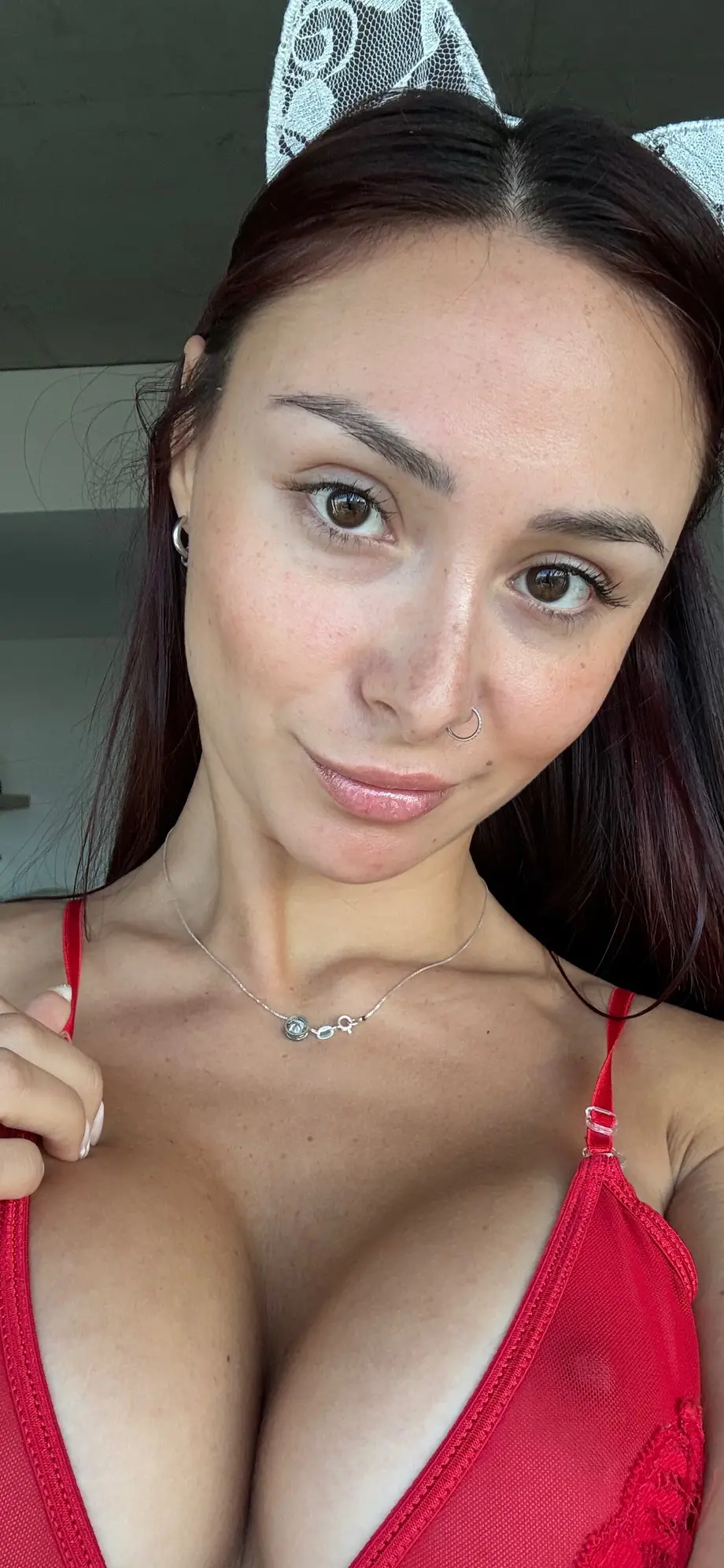 Eleni ๐ธ Nude Yoga Goddess ๐ธ weekly OF lives!!๐ข