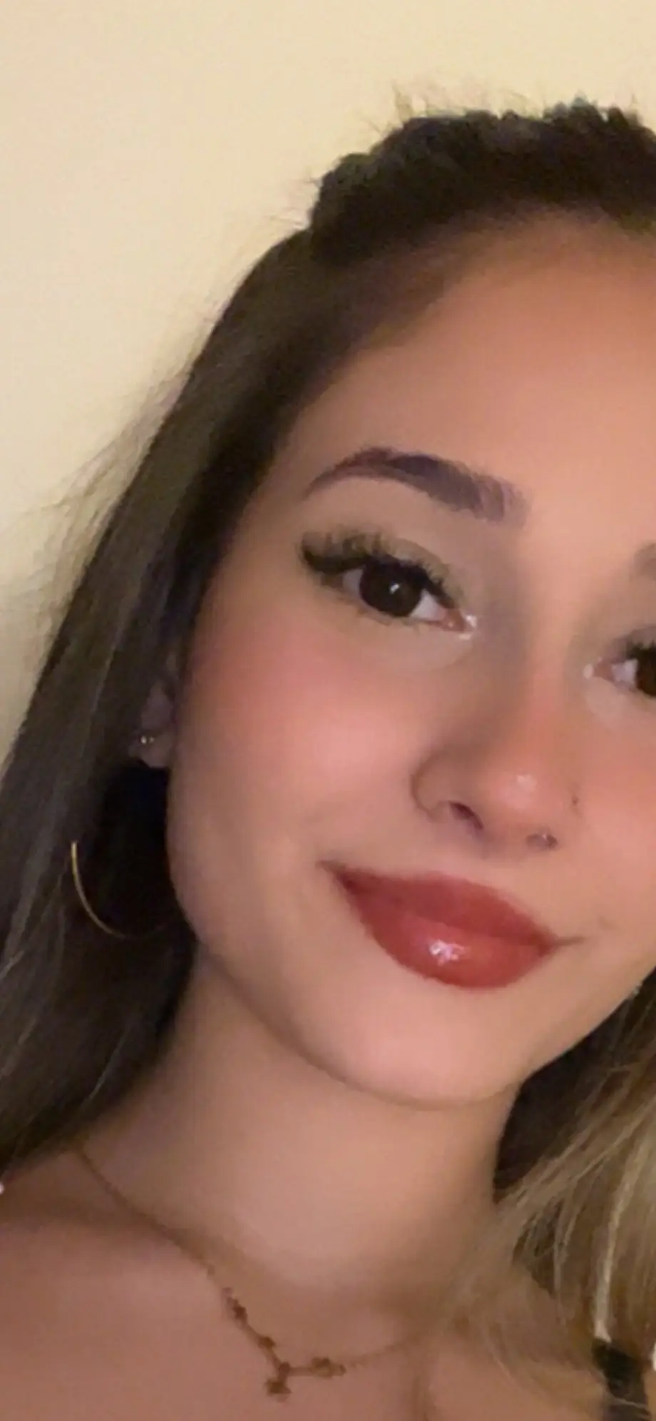 Mila 💖 18 yo still in HS 🌸