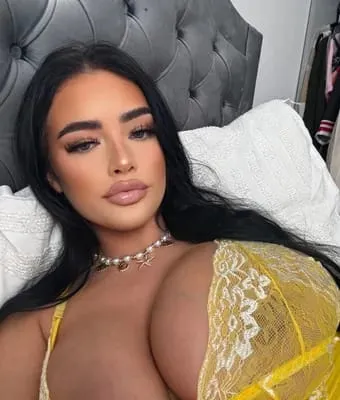 Evie - [FREE access to VIP]
