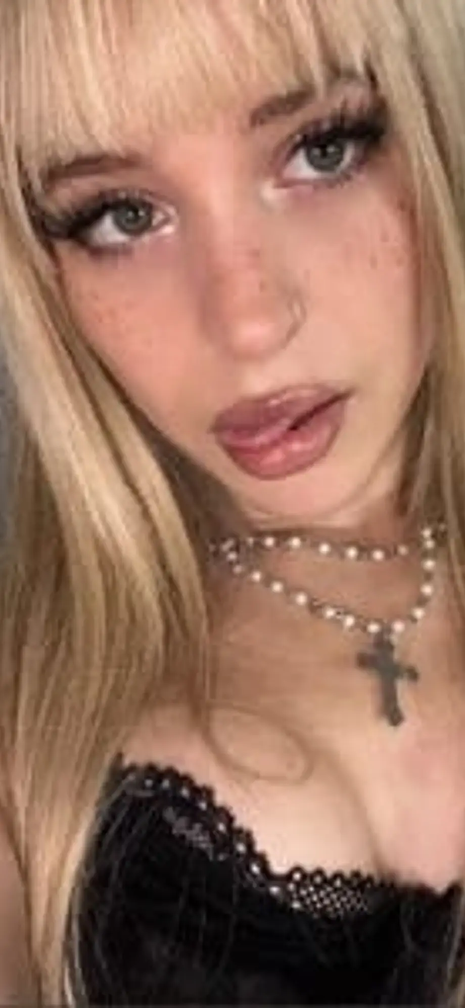 Faye - TEEN SLUT!