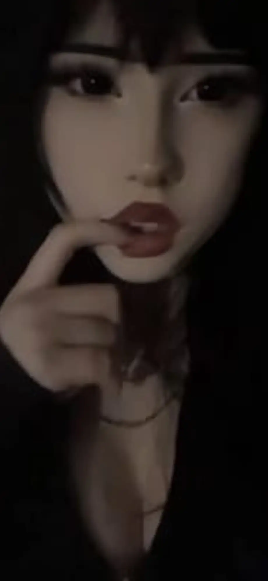 𝔡𝔞𝔦𝔰𝔶 || prettiest goth 🖤