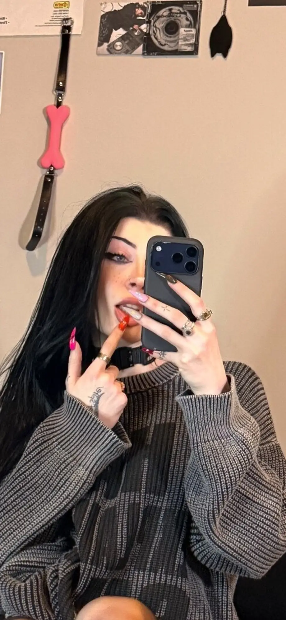 𝔱𝔦𝔤𝔥𝔱𝔢𝔰𝔱 𝔤𝔬𝔱𝔥 || #1 spicy content on OF 🥵🔥