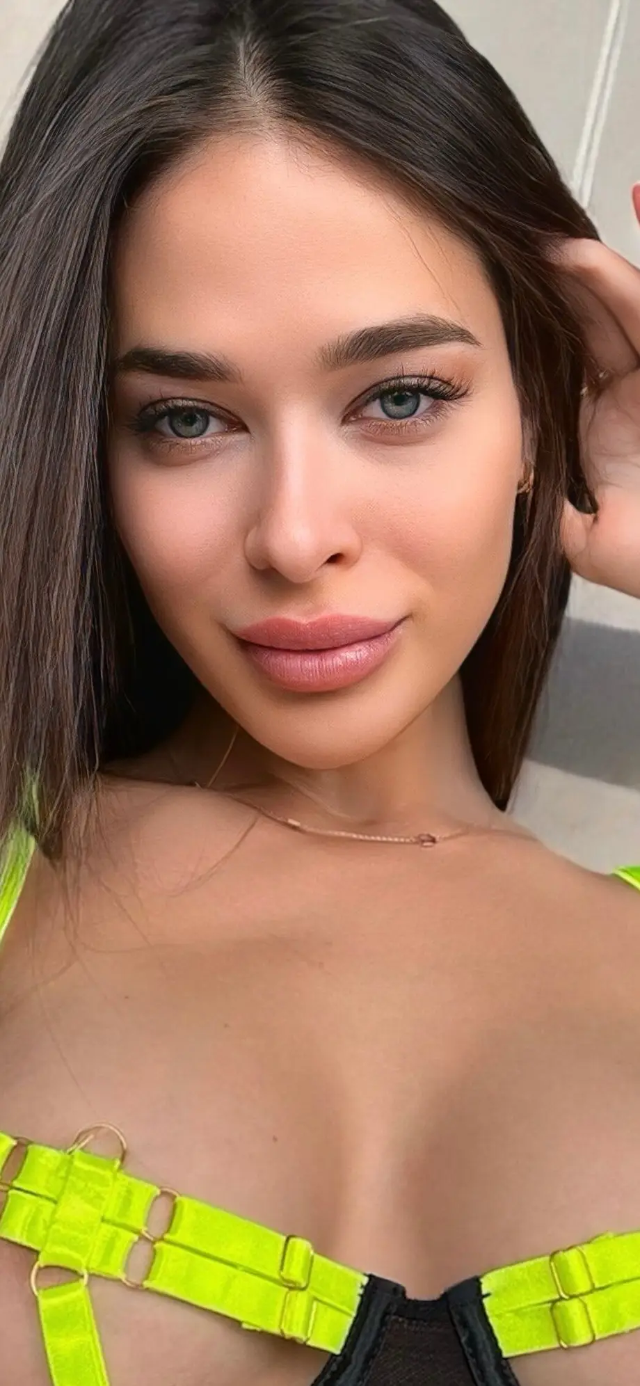 Lola Bloom