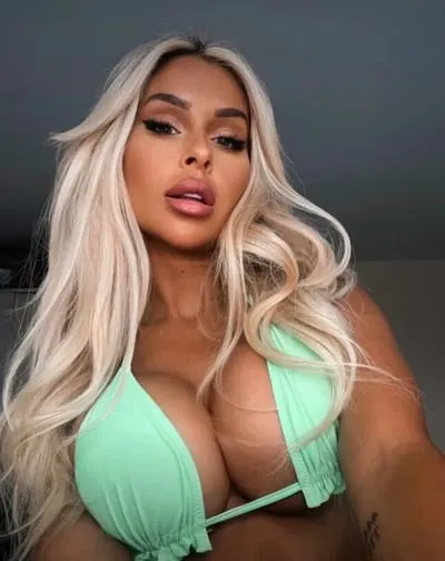 Mistress Mia 😈 Blonde Dom 👱🏼♀️ NEW